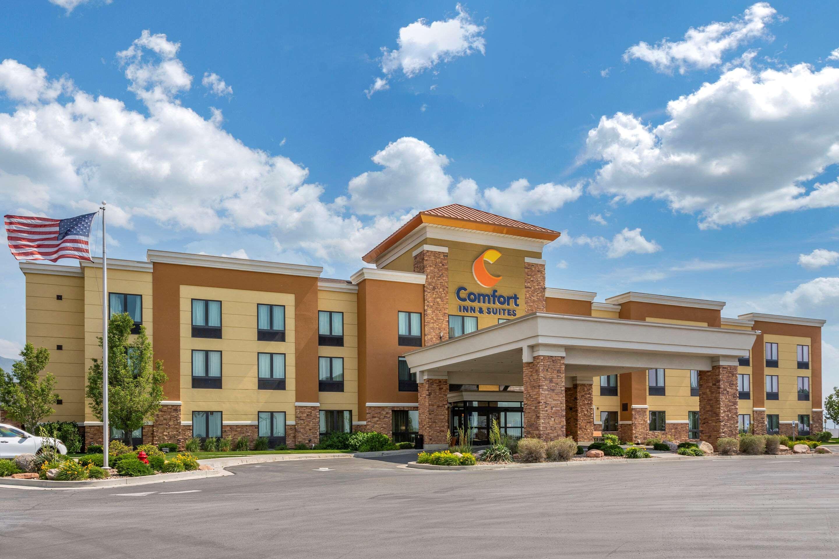 Comfort Inn & Suites Tooele-Salt Lake City Exterior photo