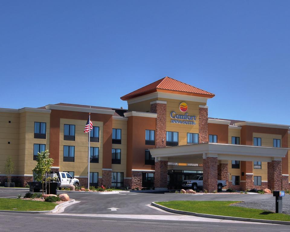 Comfort Inn & Suites Tooele-Salt Lake City Exterior photo